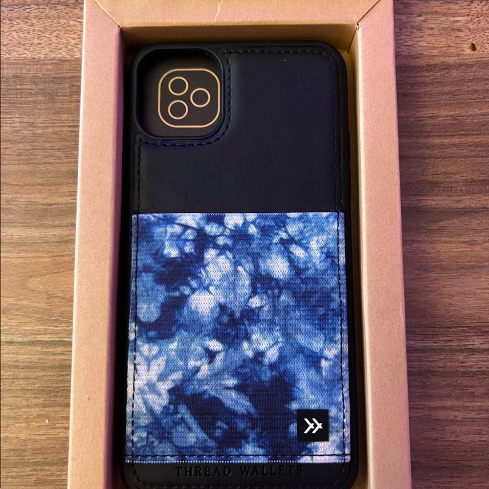 Thred up wallet phone case